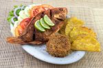 Bandeja Típica de Pescado Mojarra
